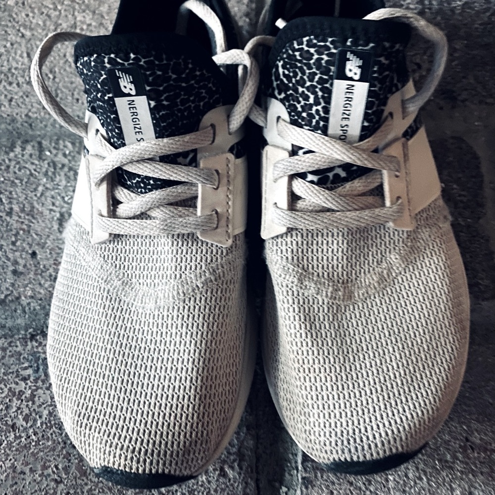 Womens New balance shoes